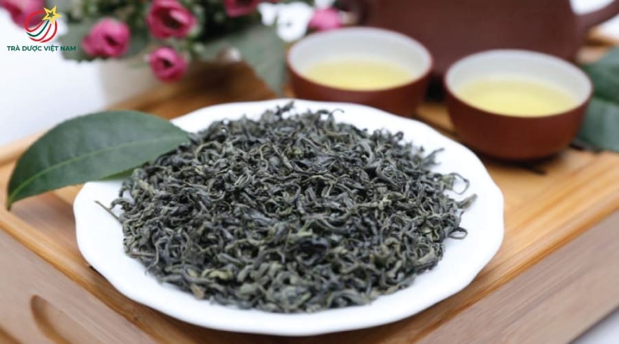 Quan sát bằng mắt là khâu quan trọng trong cách nhận biết trà ngon