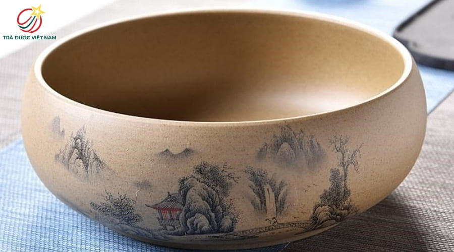 Kháo trà là nơi dùng để tráng ấm, chén và đổ nước thừa trong lúc pha