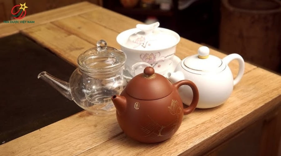 Chất liệu ấm pha sẽ có tác động rõ rệt đến hương vị của nước trà