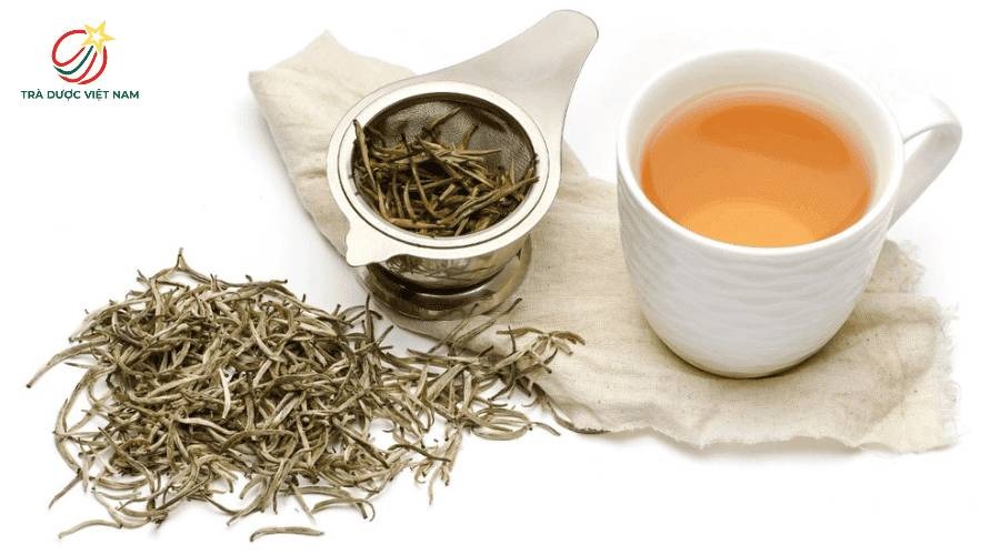 Trà xanh và trà trắng có lượng cafein thấp đến trung bình