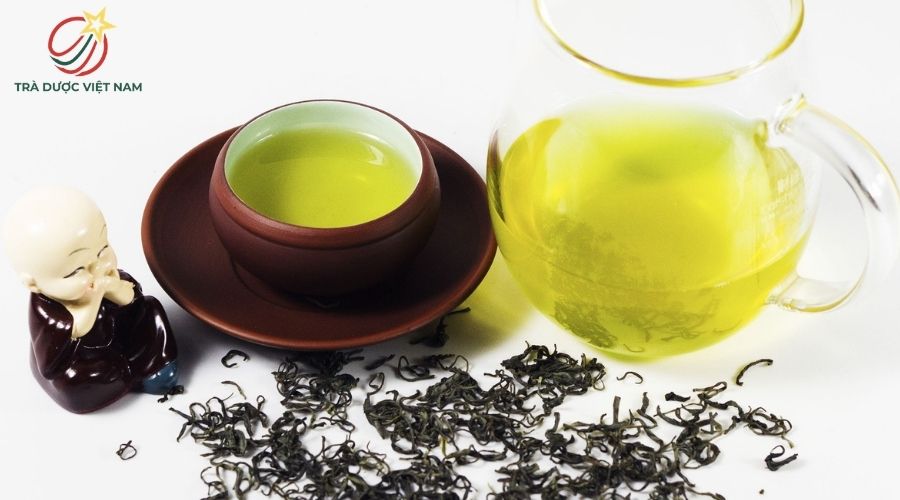 Trà nõn tôm làm từ búp chè non, hương thơm dịu, vị thanh ngọt