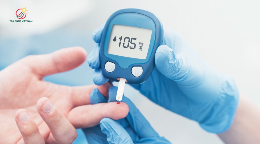 Người mắc bệnh tiểu đường thuộc nhóm không nên uống trà hoa hồng